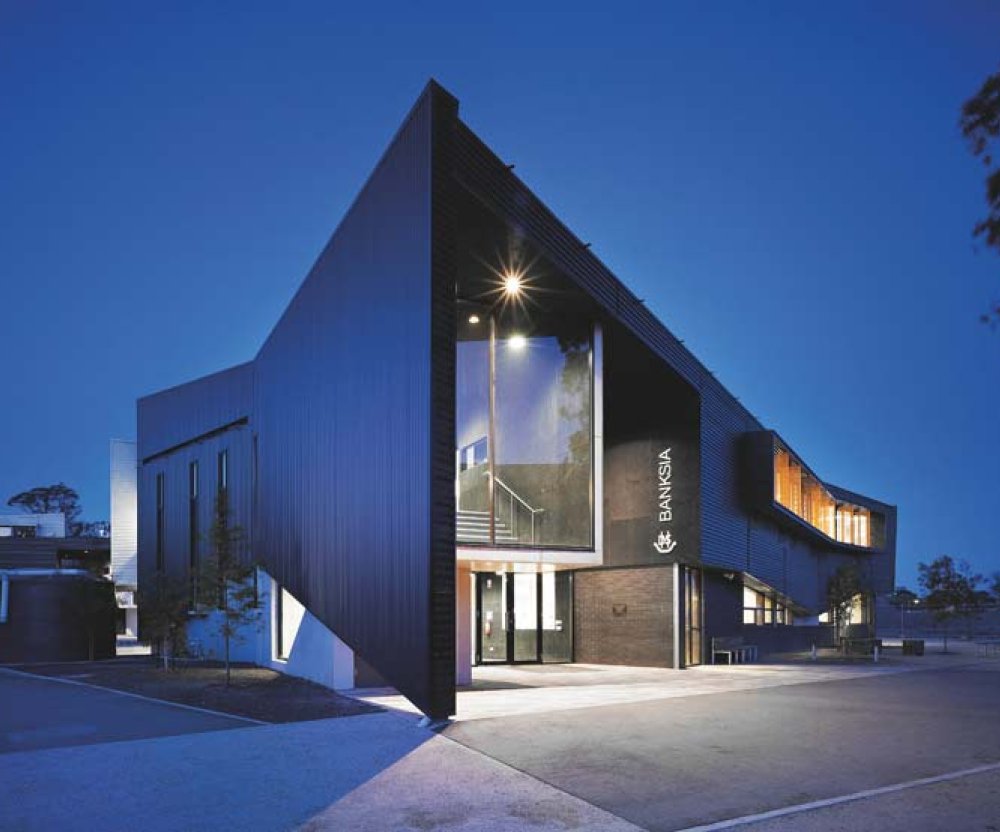 Stramit Longspan® profile made from COLORBOND® steel in the colours Night Sky® (southern pavilions) and Shale Grey™ (north-facing pavilions); Roofing: Stramit Speed Deck Ultra® profile made from COLORBOND® steel in the colours Night Sky® and Shale Grey™