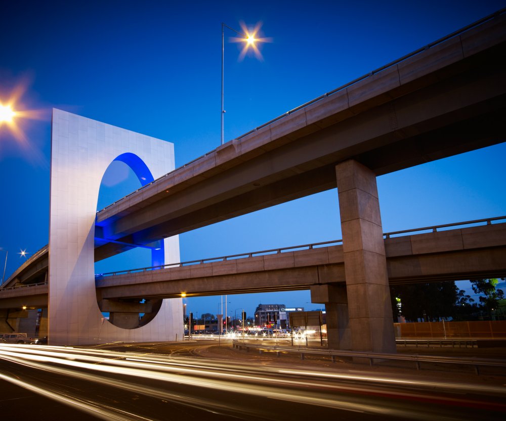 Beams made from XLERPLATE® steel were at the heart of West Gate Freeway off-ramps, Melbourne, installed over roads, tram tracks and businesses.